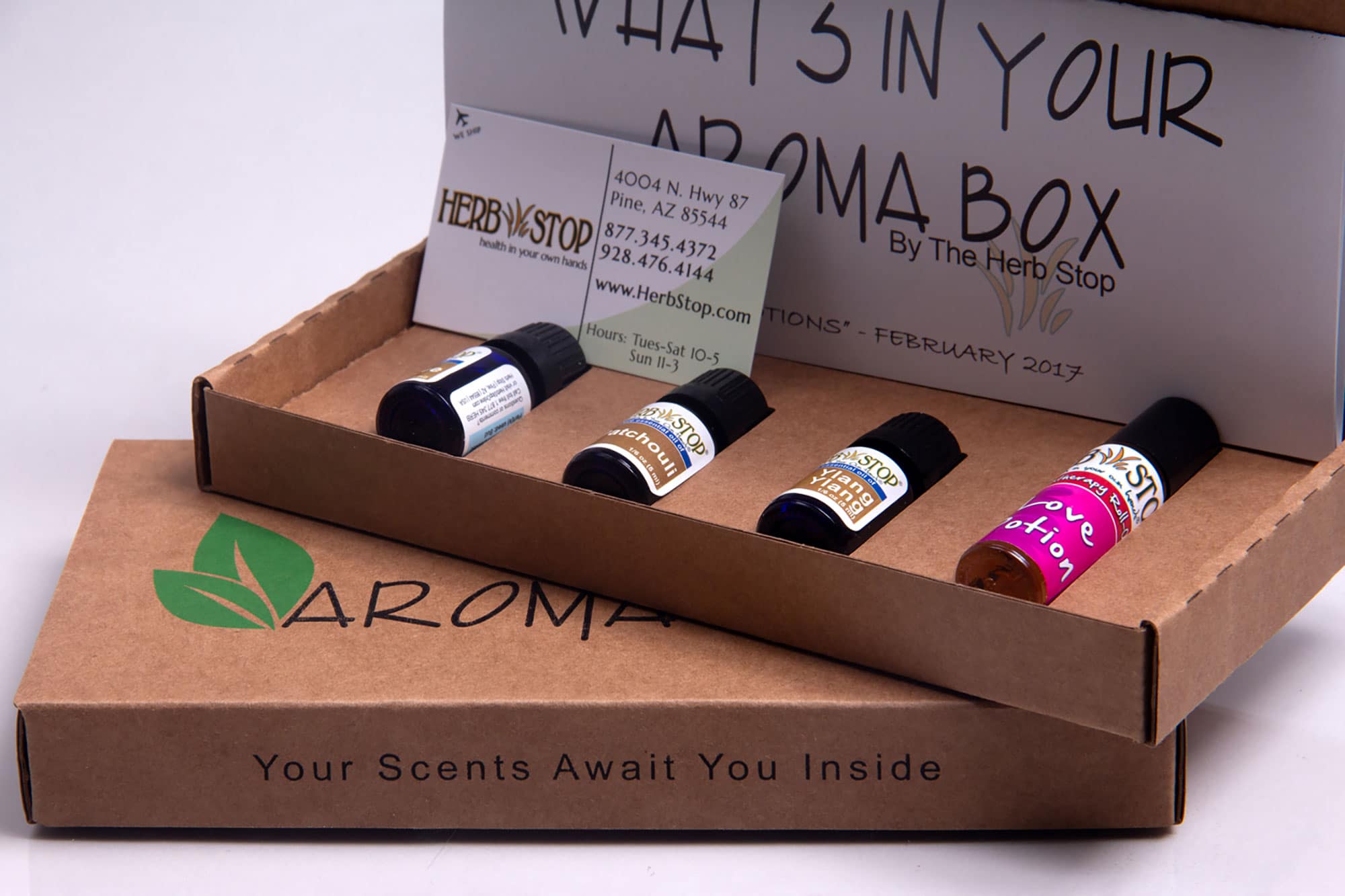 Aroma Box utilized fully recyclable custom mailing boxes with custom cardboard inserts to hold products in place.