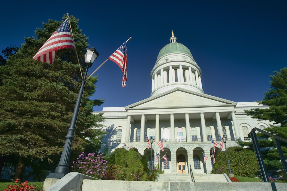 Packaging EPR Bills in Maine and Oregon Await Governor Signatures